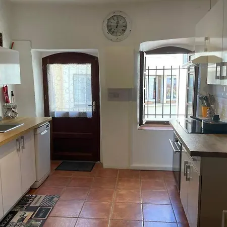 Maison De Village Hébergement de vacances Péret