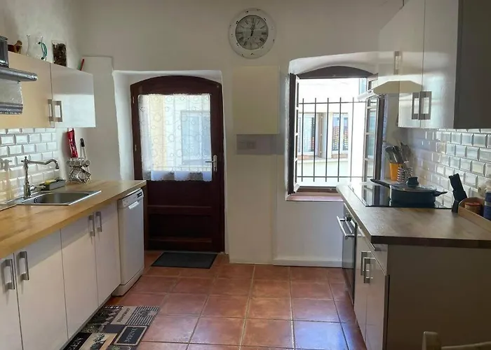 Maison De Village بيت للعطل Péret